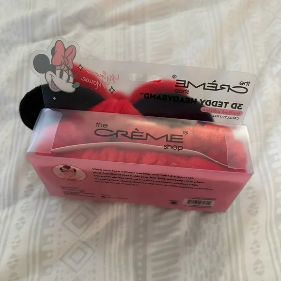 The Crème Shop x Disney Minnie Mouse Spa Headband - Picture 2 of 3